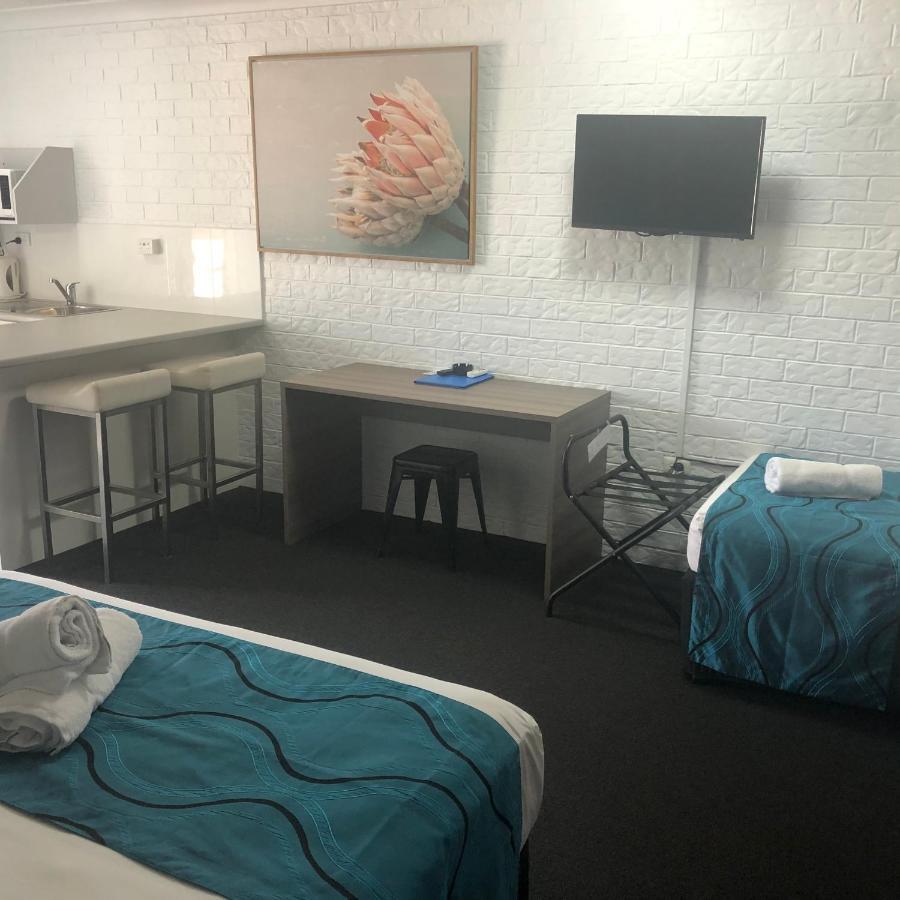 Bribie Waterways Motel Bongaree Kültér fotó